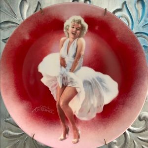 First issue in the Marilyn Monroe collection plate
